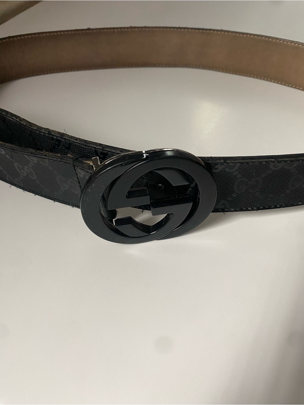 Black Gucci Belt 32-36 - Picture 2 of 8